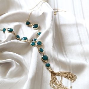 ✨SALE✨LOFT Peacock Green tassel statement necklace